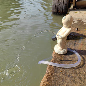Solare all'aperto <span class=keywords><strong>fontana</strong></span> di acqua ornamento da giardino con resina ragazzo & cascata statua per la decorazione esterna - Product Image 3