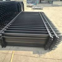 Panneaux de clôture extérieure en aluminium à persiennes verticales personnalisables pour allée, jardin et périmètre de villa