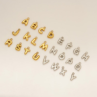 Breloques Lettres Alphabet en Acier Inoxydable Plaqué Or 18K Tendance A-Z Pendentifs Initiaux pour Fabrication de Bijoux DIY Colliers Enfants