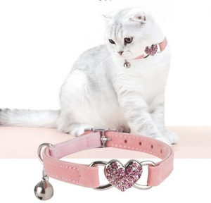 <span class=keywords><strong>Collar</strong></span> de Nailon para Mascotas, con Diseño de Corazón de Franela y Diamantes de Agua, Suave y Cómodo, con Campana para Perros y Gatos - Product Image 3
