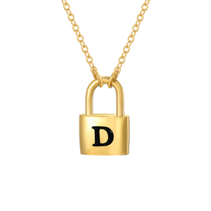 Collana pendente in acciaio inossidabile con collana con lucchetto <span class=keywords><strong>d</strong></span>'<span class=keywords><strong>amore</strong></span> con design della personalità lettera incisa all'ingrosso