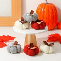 Nouvelles décorations transfrontalières de Thanksgiving : Pendentifs citrouille orange faits à la main, petits ornements citrouille tricotés pour la fête de la récolte