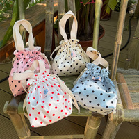 Sac à déjeuner minimaliste japonais à pois avec cordon de serrage, sac fourre-tout portable en satin pour bento, personnalisable pour filles, faible MOQ, direct usine