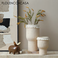 Vase décoratif en céramique moderne et minimaliste de grande taille pour table ou sol, motif dentelle, vente en gros, pour la décoration intérieure