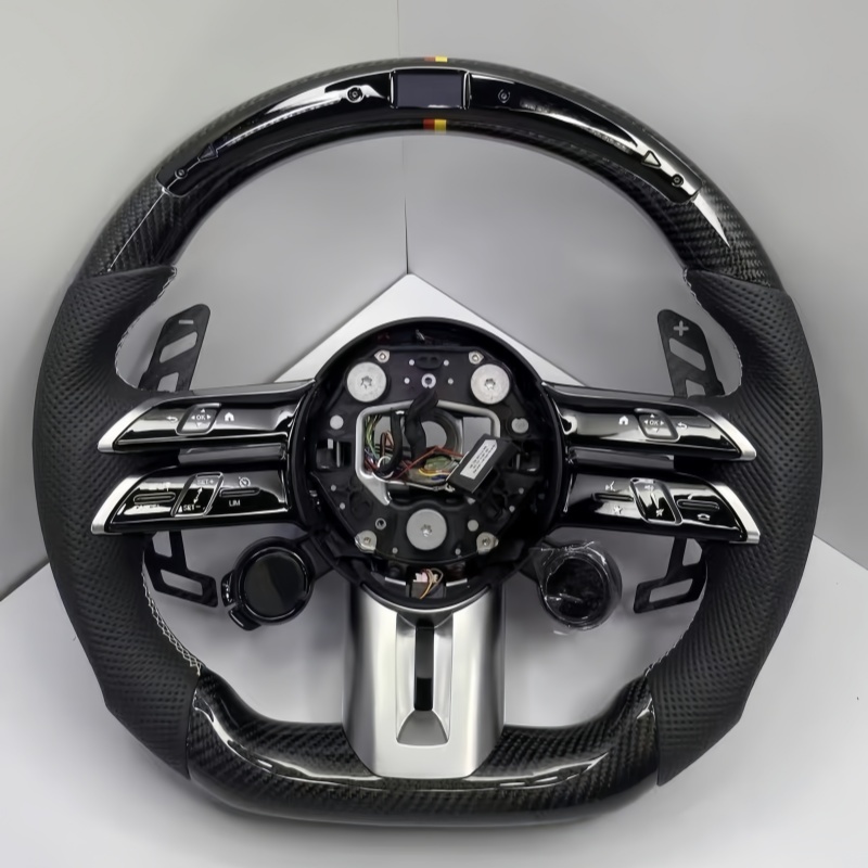 Volante de cuero con fibra de carbono