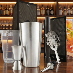 Ensemble de shakers à cocktails Boston 7 pièces en acier inoxydable avec cuillère mélangeuse, passoire et verseur – Accessoires de bar modernes et écologiques - Product Image 4