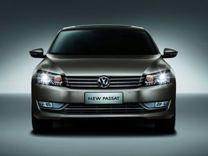 COCHES USADOS 2021 Volkswagen Golf <span class=keywords><strong>GTI</strong></span> 2,0 T S FWD volante a la izquierda <span class=keywords><strong>Polo</strong></span> Jetta Passat Golf Coches usados - Product Image 2