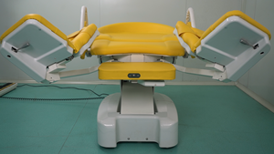 Mesa de Operaciones Ginecológicas Eléctrica de Alta Gama con Ajustes Multiposición, Sistema Hidráulico y Diseño Ergonómico Yuda DST-3003 - Product Image 5