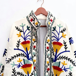 Bata de mujer con cuello en V, 100% algodón, reversible, con bordado floral azul, tipo kimono largo, con cinturón, para estar en casa, hecha a mano - Product Image 1