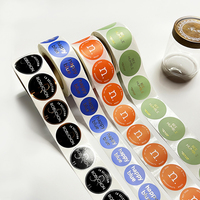 Rouleaux d'étiquettes adhésives en vinyle résistantes à l'eau personnalisées pour les produits de soins de la peau, les parfums, les lotions, impression de logo de marque, finition brillante/mate