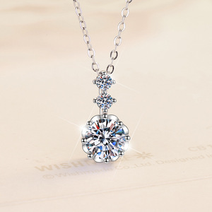 Fabrik-Großhandel: Anlaufbestellbare Halskette mit Moissanit, Silber-Zirkon-Halskette, 18k vergoldete Initialen-Halskette - Product Image 3