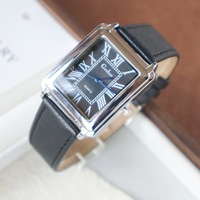 Montre classique tendance pour homme, bracelet en cuir, cadran carré, montre à quartz pour homme, montre rétro pour homme