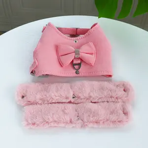 Ensemble <span class=keywords><strong>harnais</strong></span> et laisse <span class=keywords><strong>pour</strong></span> chiot à motif solide Gilet chaud en polyester rembourré de fourrure avec corde de plomb et accessoires de nœud papillon assortis - Product Image 3