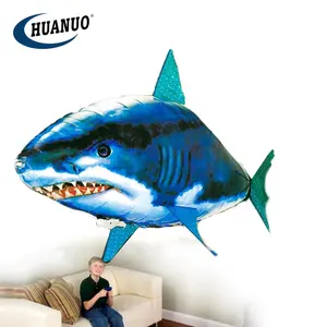 Bambini vendita calda gioco barca giocattolo RC pesce giocattolo squalo volante telecomando squalo per regali e feste