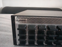 Conmutador CE8850-64CQ-EI de 64 Puertos 100GE con Soporte para Apilamiento M-LAG VXLAN para Redes de Centros de Datos