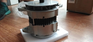 Alternador LGMC de Alta Calidad para Maquinaria de Construcción 600-825-7212, Piezas de Repuesto Originales, Alternador 600-825-7212 856h Excavadora - Product Image 4