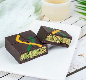 Barre <span class=keywords><strong>de</strong></span> chocolat au pistache authentique <span class=keywords><strong>de</strong></span> Dubaï 70g, chocolat noir artisanal, saveur <span class=keywords><strong>de</strong></span> noix croustillantes, <span class=keywords><strong>beurre</strong></span> <span class=keywords><strong>de</strong></span> cacao, pâte <span class=keywords><strong>de</strong></span> chocolat sucrée - Product Image 4