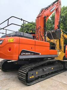 รถขุดตีนตะขาบ DOOSAN DX225LC-9 มือสองจากเกาหลีแท้ น้ำหนัก 25 ตัน เครื่องยนต์เดิม ชั่วโมงการทำงานต่ำ รถขุดไฮดรอลิกขนาดเล็ก สำหรับงานต่างๆ - Product Image 6