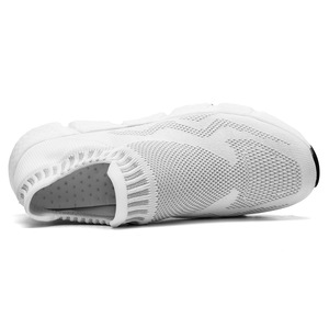 Venta al por mayor <span class=keywords><strong>Flying</strong></span> Weaving <span class=keywords><strong>Dick</strong></span> Sole zapatillas antideslizantes de moda cómodos zapatos casuales transpirables para invierno primavera Running - Product Image 4