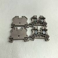 Bloc de bornes traversantes 6mm² 41A 800V à visser sur rail DIN 1020200000