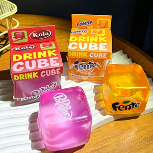 Juguete Antiestrés Dr Pepper en Forma de Cubo de Hielo, Blandito y Agradable al Tacto - Product Image 5
