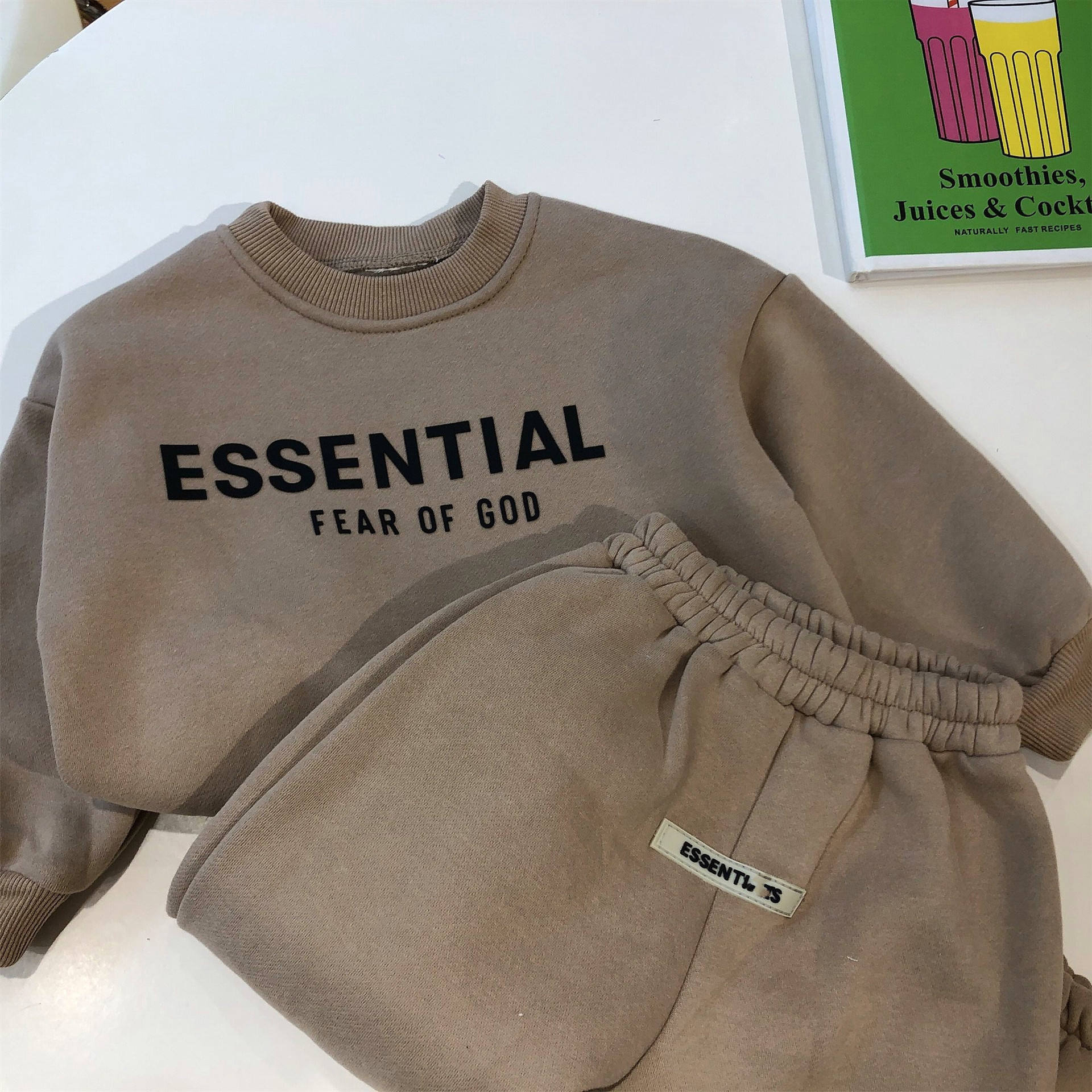 สีน้ำตาล