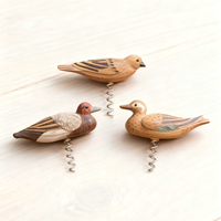 Ouvre-bouteille en bois de tilleul personnalisé avec couleur personnalisée et divers designs pour un usage domestique/bureau Vente en gros directe d'usine