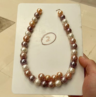 Bijoux de luxe, magnifique collier rond personnalisé en nacre, collier élégant fait à la main sur un cordon tressé