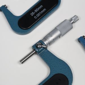<span class=keywords><strong>0</strong></span>-25mm25-<span class=keywords><strong>50mm</strong></span> 50-75mm 75-100mm <span class=keywords><strong>0</strong></span>.01mm serie di strumenti di misurazione al di fuori di micrometri Set di <span class=keywords><strong>0</strong></span>-100mm diametro esterno Set - Product Image 5