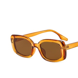 Gafas de Sol Retro Personalizadas con Marco Pequeño, Protección Solar para Exteriores, Versátiles para Hombres y Mujeres - Product Image 6