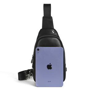 Sac de poitrine en cuir véritable pour homme, noir uni, sac bandoulière tendance pour les loisirs et les voyages, été 2025 - Product Image 3