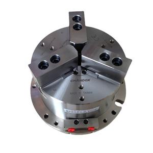 Mandril Neumático MO-08 de Taiwán Qiandao, Mandril de Acero para Torno, Cilindro Incorporado para Sujeción - Product Image 4