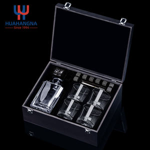 Carafe à liqueur Bourbon 25oz personnalisée 4 11oz double whisky à l'ancienne coffret cadeau boîte transparente en bois de pin couleur noire - Product Image 2