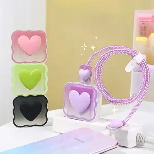 Producto de Venta caliente 5 EN 1 Love Heart Charger Funda protectora para iPhone 20W Adaptador de carga rápida con funda de mordida de cable