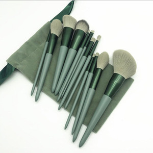 Offre Spéciale : Ensemble de 13 Pinceaux de Maquillage Professionnels en Fibres Synthétiques Vertes avec Pinceaux à Paupières et Trousse par Colorful Medium - Product Image 1