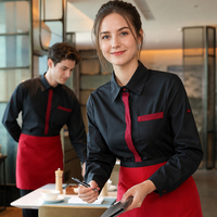 Uniformes de serveur rouges robustes de style chemise avec logo personnalisé pour restaurant, barista, hôtel étoilé – En stock