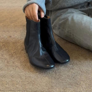 Versión en Piel de Vacuno~Botas Chelsea Elegantes para Mujer con Estilo Francés y Británico, Punta Redonda, Cuero Genuino, Versátiles, Planas y Ajustadas - Product Image 3