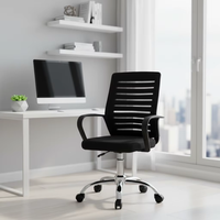 Chaise de bureau pivotante moderne à 360 degrés avec poignée de réglage de la hauteur, base chromée à cinq étoiles
