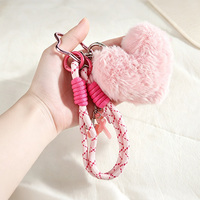 En gros, Porte-clés cœur en peluche moelleux, breloque de sac et pendentif avec anneau étoile et cordon tressé pour sacs à main et sacs à dos pour filles