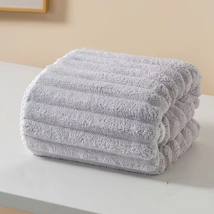 Özel Logo desen banyo havlusu mercan kadife mikrofiber ve kadife yumuşak mercan polar yapılmış - Product Image 4