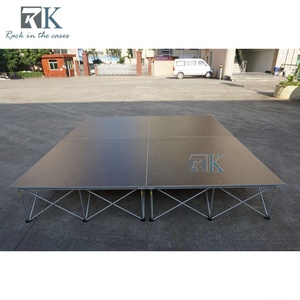 Plateforme de scène DJ Spider Riser pour performance et assemblage de scène - Product Image 5