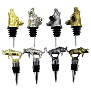 <span class=keywords><strong>Bouchon</strong></span> <span class=keywords><strong>de</strong></span> bouteille en métal gris bronze avec tête <span class=keywords><strong>de</strong></span> sanglier et <span class=keywords><strong>verseur</strong></span> <span class=keywords><strong>de</strong></span> <span class=keywords><strong>vin</strong></span>, design 3D personnalisé en gros - Product Image 1