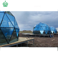 Nouvelle conception de tente de glamping de luxe en forme de capsule étoile, dôme géodésique en verre, hôtel, resort
