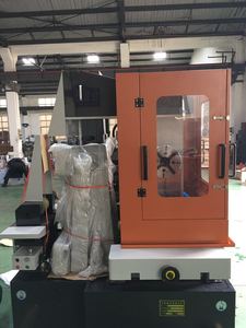 Scie à ruban mécanique à commande numérique CNC, haute sécurité, capacité de coupe de 800 mm, portable, pour la découpe des métaux - Product Image 5
