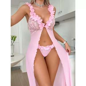 Ensemble Lingerie Érotique Deux Pièces Pour Femme Nuisette Fendue Transparente en Dentelle Brodée Rose et String Taille Basse avec Logo à la Taille - Product Image 4