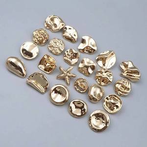 Boutons en métal de formes spéciales, plaqué de haute qualité, écologiques, en alliage de zinc, boutons dorés pour vêtements, sur mesure - Product Image 1