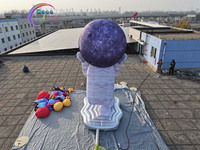 Décoration d'activité gonflable personnalisée en forme de dessin animé, astronaute gonflable à main, lune gonflable