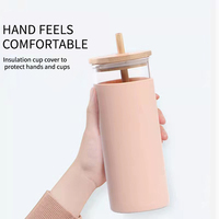 Gobelet en verre réutilisable de 16 oz avec manchon en silicone, couvercle en bambou et paille – Design mignon pour les fêtes – Idéal pour café glacé/bière/smoothie – Cadeau