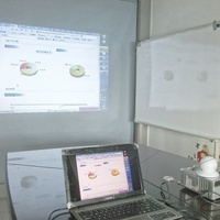 Tableaux blancs interactifs de 55 à 150 pouces, moniteurs de télévision intelligents, panneaux plats interactifs avec projecteur pour les écoles du primaire au secondaire