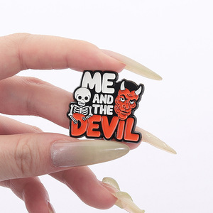 Offre Spéciale – Broche Épinglette Émaillée « Moi et le Diable » Punk Black Metal pour Sac à Dos et Vêtements - Product Image 3